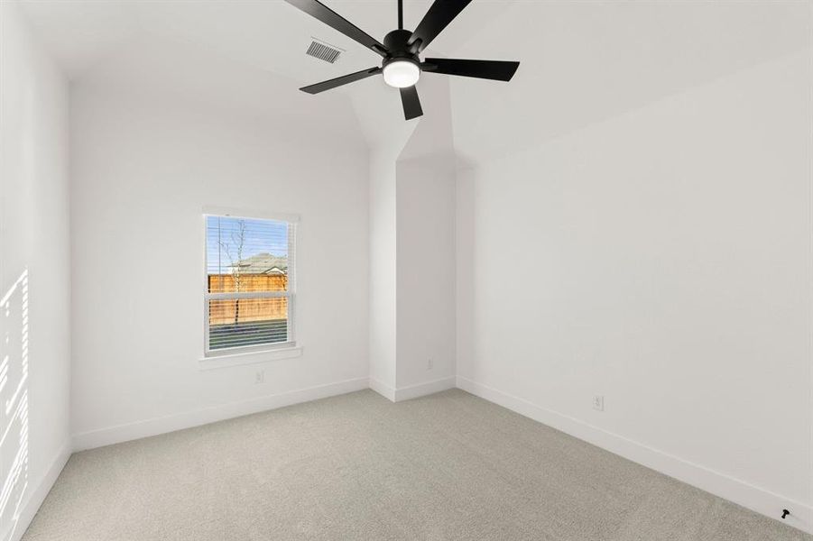 Spacious, unfurnished interior of a new home in Edgewood Creek, Celina (Image 17). Spacious, unfurnished interior of a new home in Edgewood Creek, Celina (Image 17).