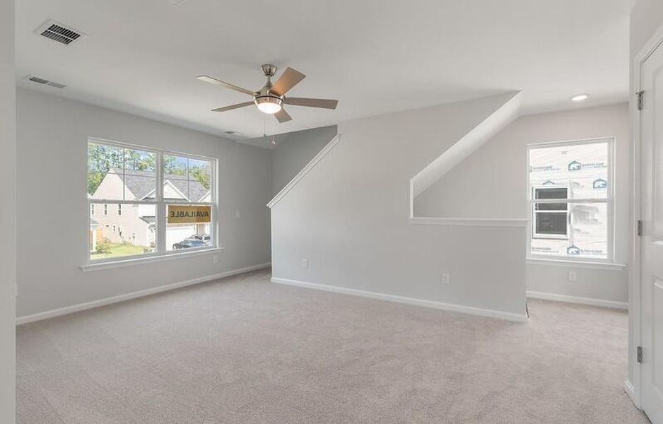 Spacious, unfurnished interior of a new home in Parker's Preserve, Ridgeville (Image 17).