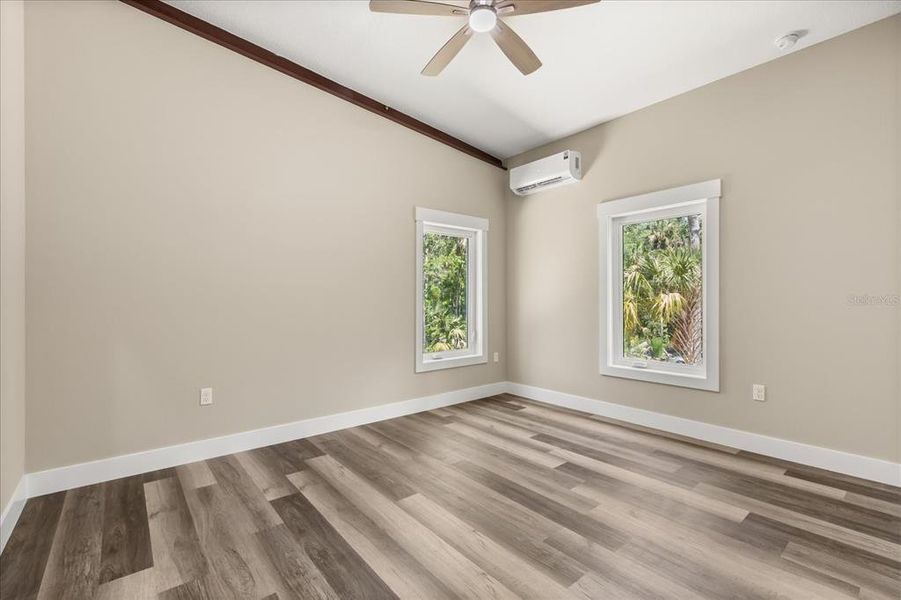 Spacious, unfurnished interior of a new home in , Homosassa (Image 17).