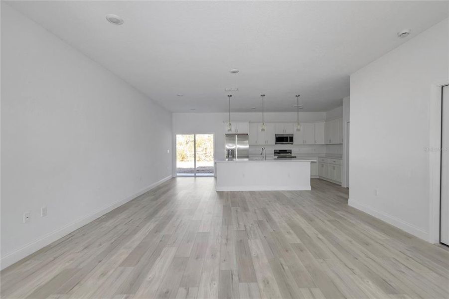 Spacious, unfurnished interior of a new home in , Ocala (Image 38).