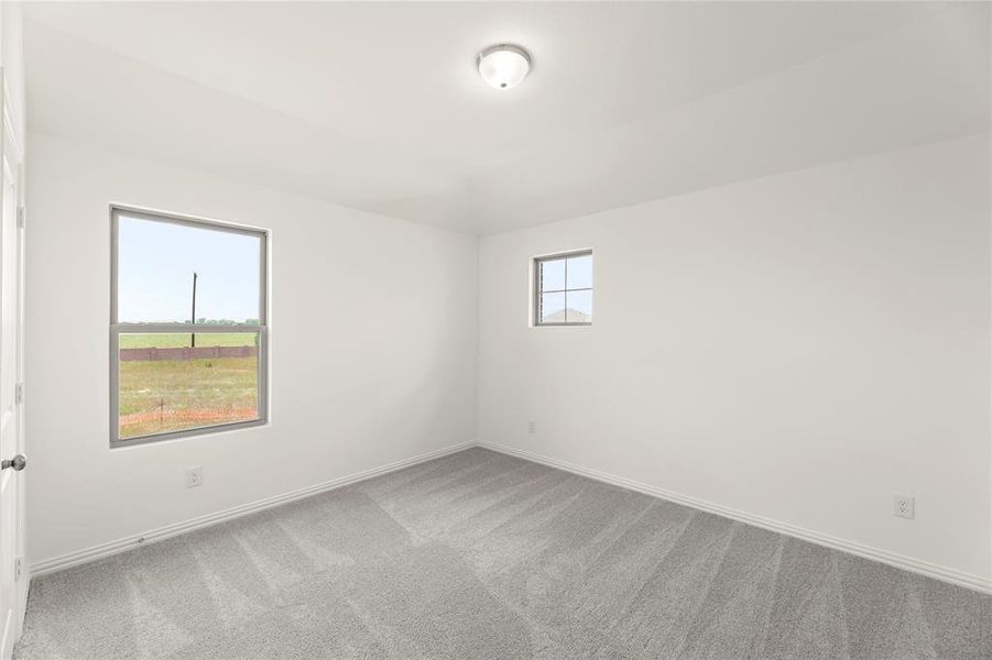 Spacious, unfurnished interior of a new home in Creekview Fossil Ridge, Pilot Point (Image 19).