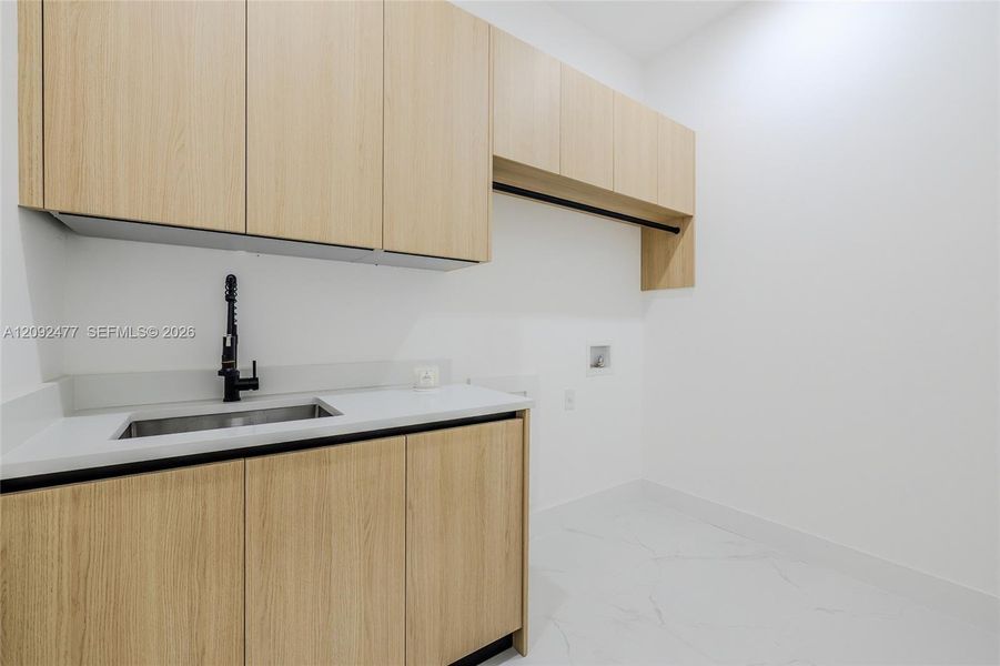 Close-up of interior finishes inside a home in , Cape Coral (Image 19). Close-up of interior finishes inside a home in , Cape Coral (Image 19).