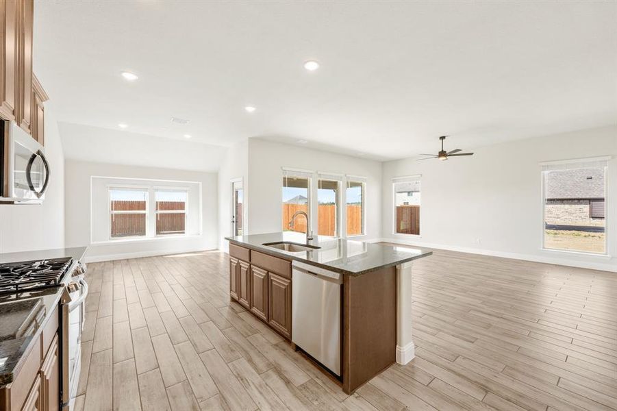 Furnished interior view inside a new home in Sunset Ridge, Alvarado (Image 5). Furnished interior view inside a new home in Sunset Ridge, Alvarado (Image 5).