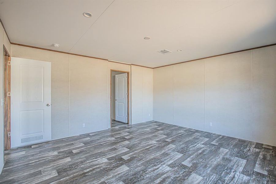 Spacious, unfurnished interior of a new home in , Azle (Image 18).