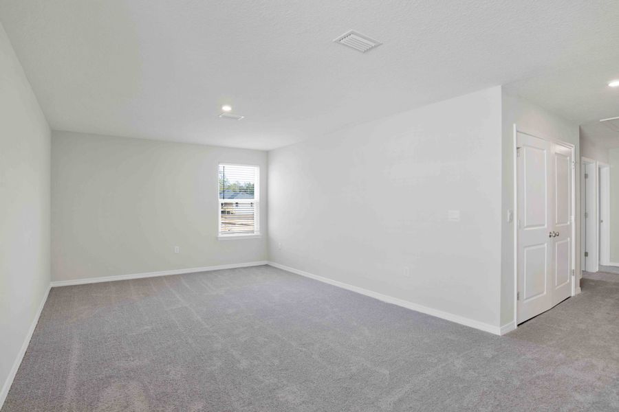 Representative unfurnished interior of a home built from the Sequoia by Maronda Homes in Bellview Pointe, Bellview (Image 18).