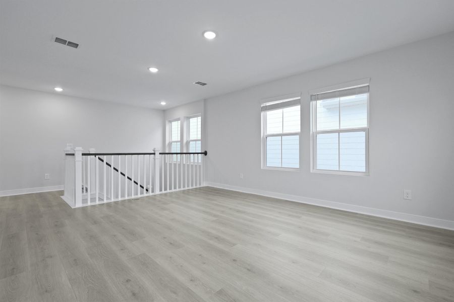 Spacious, unfurnished interior of a new home in Stono Village, Hollywood (Image 23).