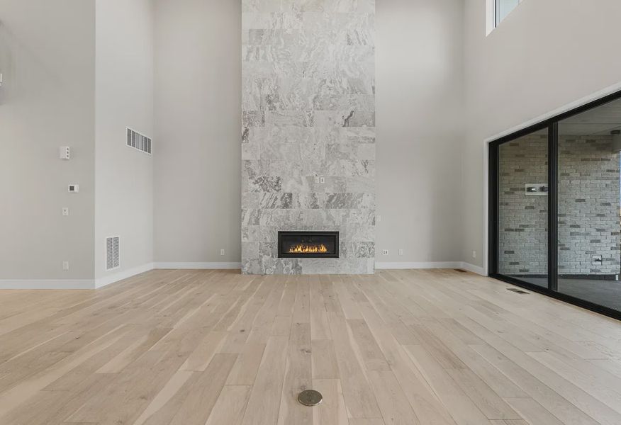 Homesite 3703 Great Room - 3 of 28