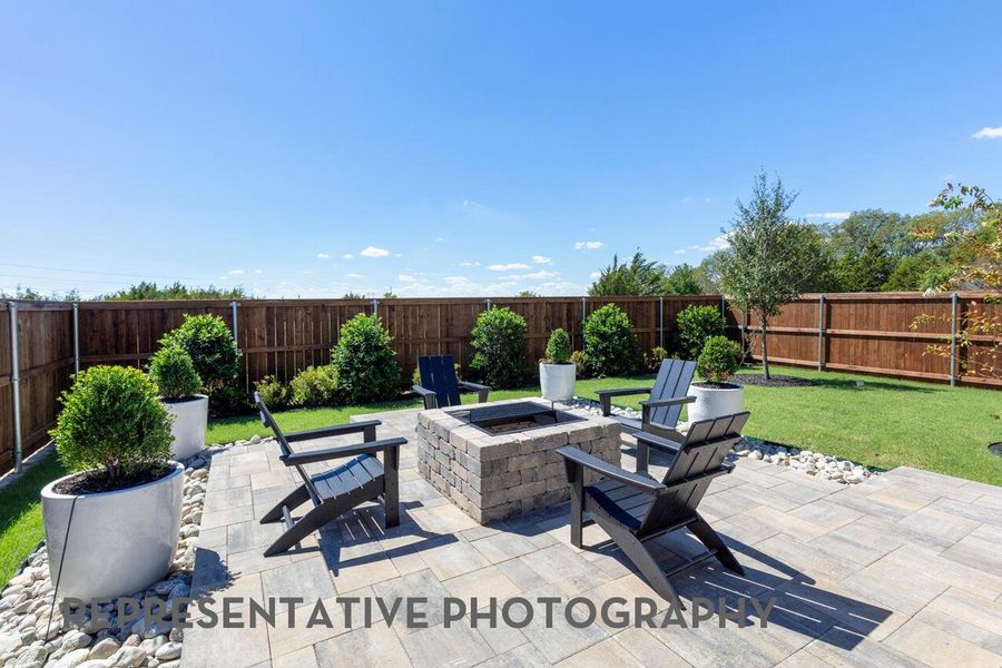 Exterior details and patio area of a home in Pomona, Manvel (Image 3).
