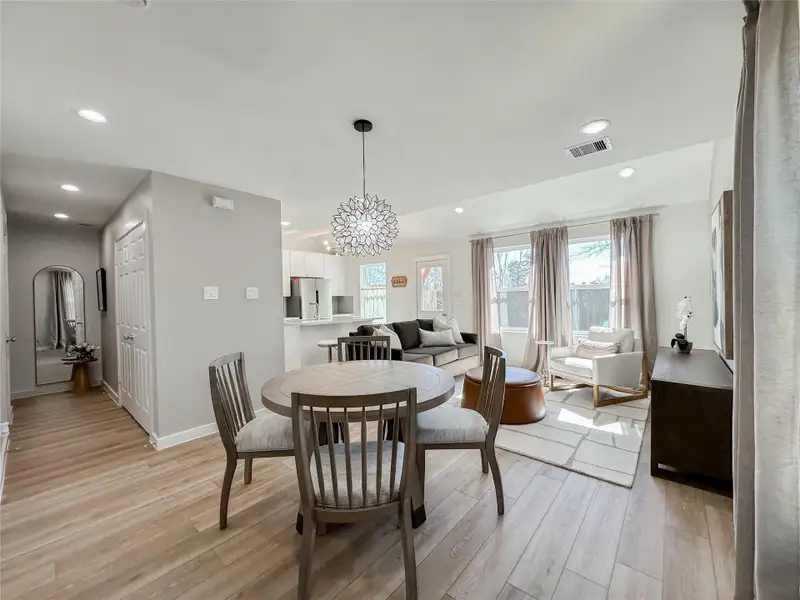 Furnished interior view inside a new home in , Conroe (Image 15).