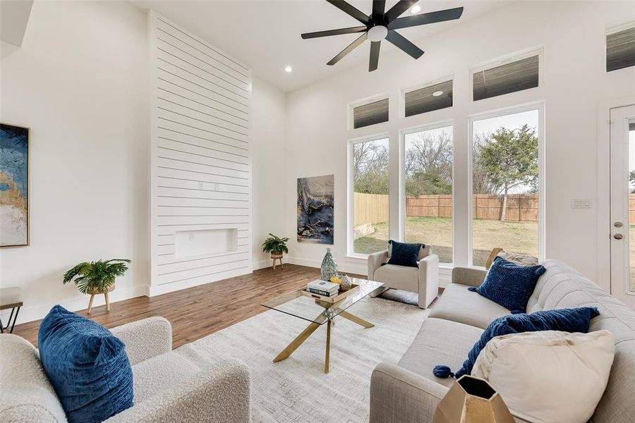 Furnished interior view inside a new home in , Dallas (Image 7).