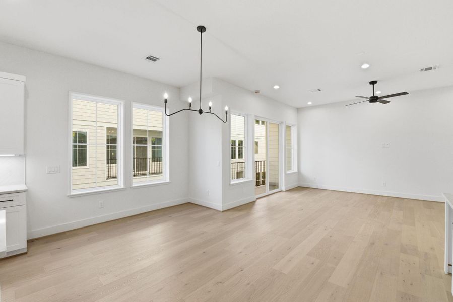 Spacious, unfurnished interior of a new home in , Houston (Image 33).