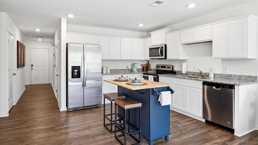 Representative furnished interior of a home built from the Sullivan by D.R. Horton in Crescent Ridge, Niota (Image 8).