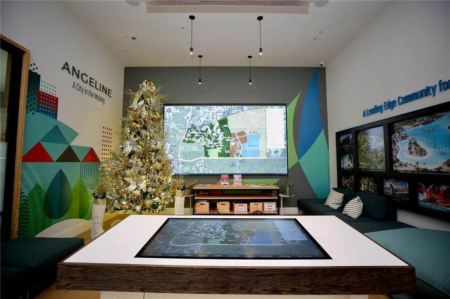 Community amenities in , Land O' Lakes (Image 37).