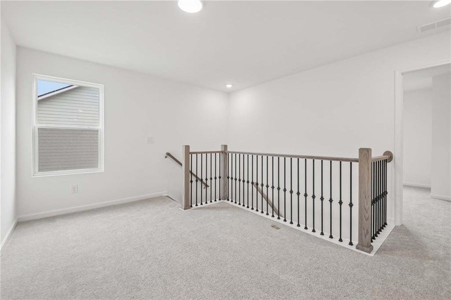 Spacious, unfurnished interior of a new home in The Pointe at Heron Bay, Locust Grove (Image 25).