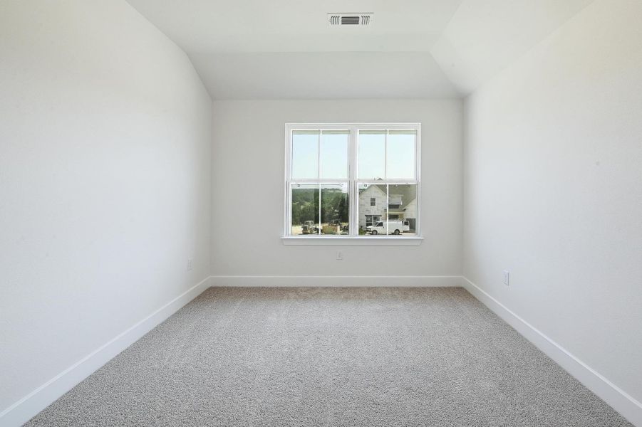 Spacious, unfurnished interior of a new home in Nolina, Georgetown (Image 17).