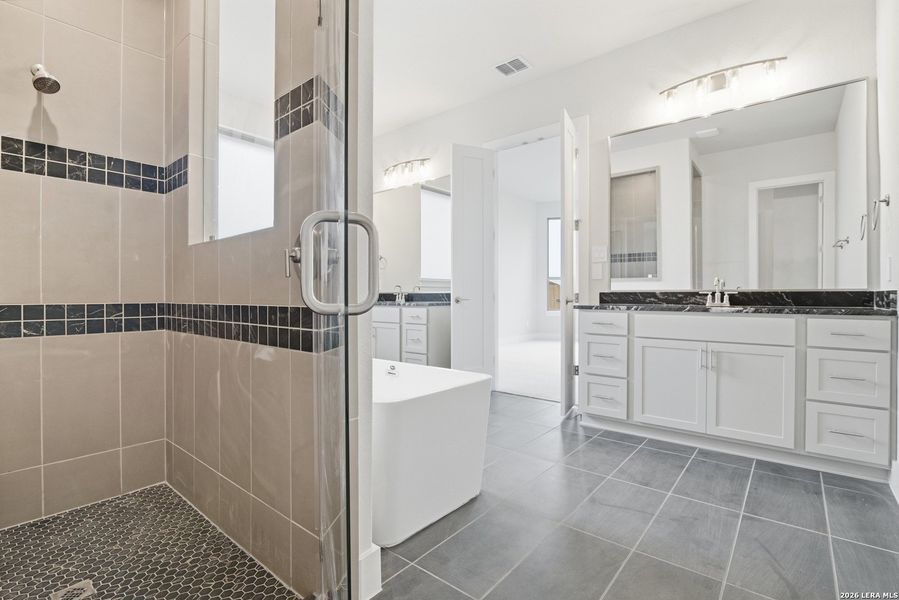 Furnished interior view inside a new home in Haby Hill 60s, San Antonio (Image 8).