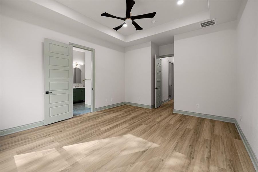 Spacious, unfurnished interior of a new home in , Granbury (Image 34).