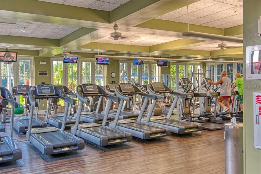 Community amenities in , Poinciana (Image 32).