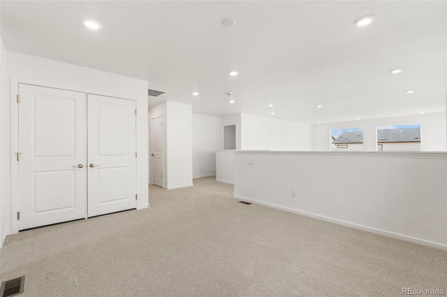 Spacious, unfurnished interior of a new home in Harvest Crossing, Aurora (Image 20).