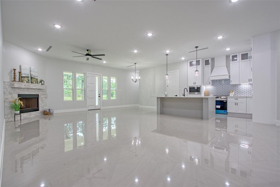 Spacious, unfurnished interior of a new home in , Plantersville (Image 23).