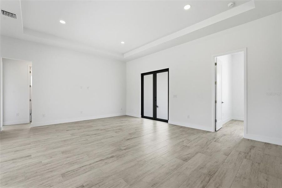 Spacious, unfurnished interior of a new home in , Port Charlotte (Image 13). Spacious, unfurnished interior of a new home in , Port Charlotte (Image 13).