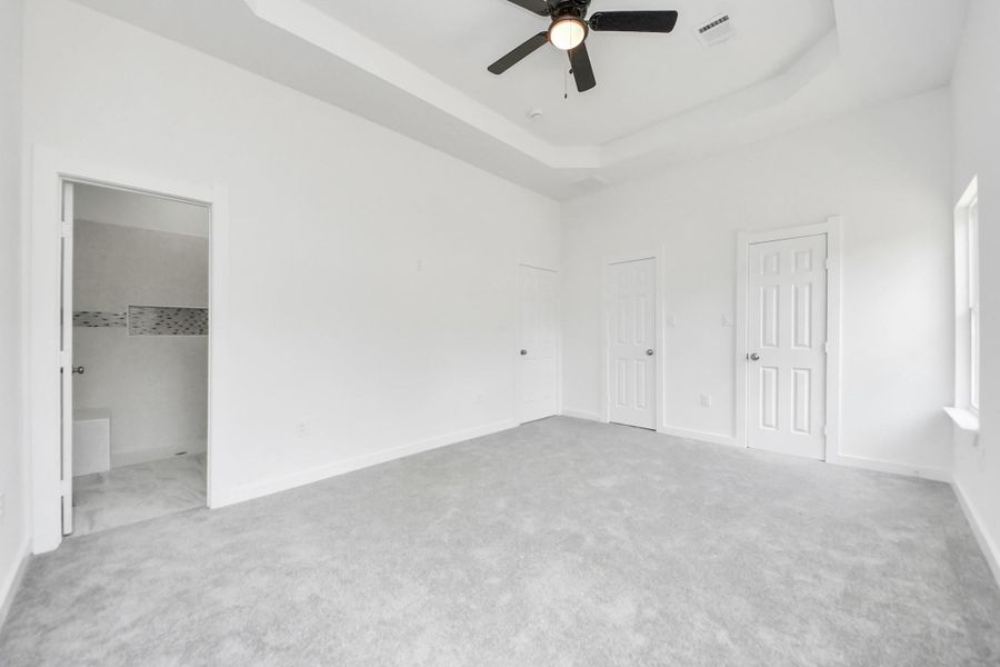 Spacious, unfurnished interior of a new home in , Splendora (Image 17).