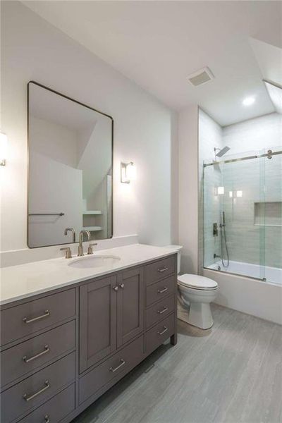Furnished interior view inside a new home in , Monroe (Image 46).