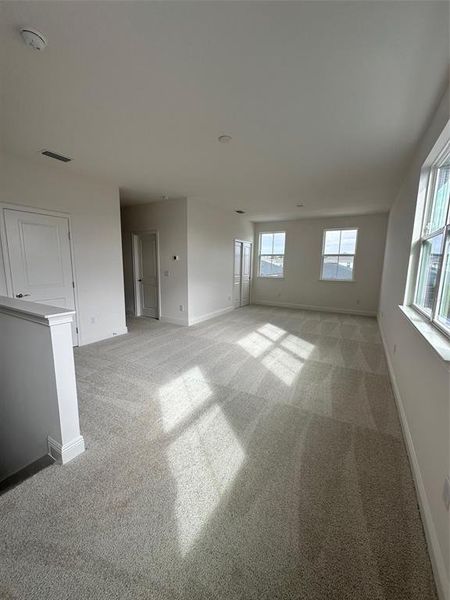 Spacious, unfurnished interior of a new home in Havenfield at Crossprairie, St. Cloud (Image 5).