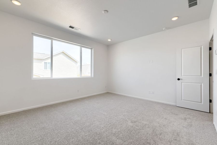 Spacious, unfurnished interior of a new home in Brighton Crossings, Brighton (Image 9).
