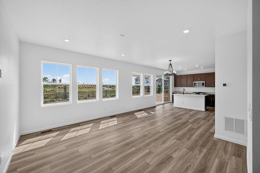 Spacious, unfurnished interior of a new home in The Aurora Highlands, Aurora (Image 12).