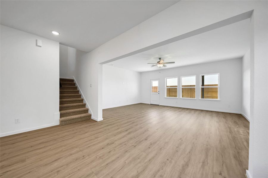 Spacious, unfurnished interior of a new home in , Rosharon (Image 13).