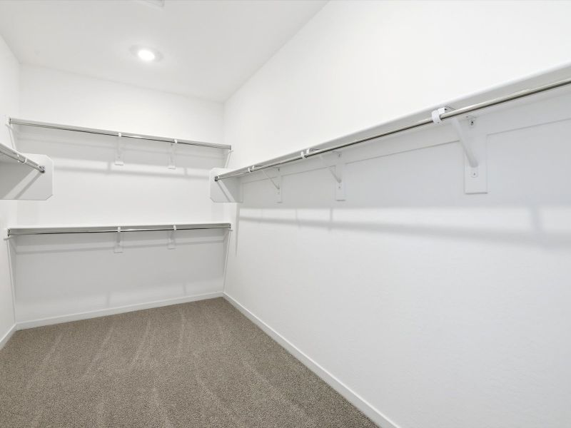 Spacious, unfurnished interior of a new home in Mountain View Estates Signature Series, Buckeye (Image 10).
