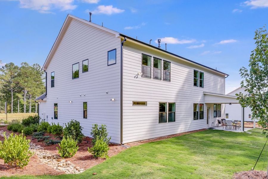 Representative exterior details of a home built from the Easton by Taylor Morrison in Reserve at Hickory Walk, Kennesaw (Image 3).