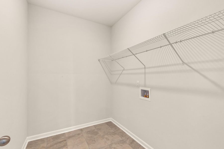 Spacious, unfurnished interior of a new home in Heron's Walk at Summers Corner, Summerville (Image 30).