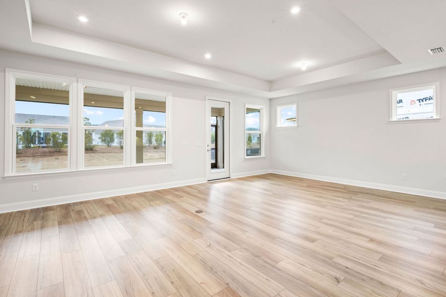 Spacious, unfurnished interior of a new home in Sun City Hilton Head, Bluffton (Image 22).