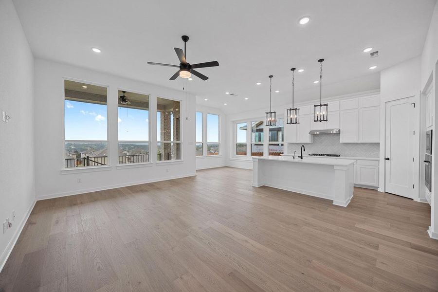 Image 22 of a home in Lakeside at Tessera on Lake Travis.