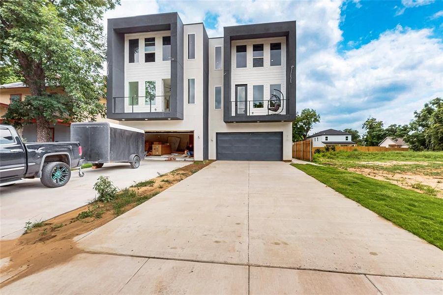 Front exterior of a new home in , Dallas, TX, highlighting curb appeal (Image 1). Front exterior of a new home in , Dallas, TX, highlighting curb appeal (Image 1).