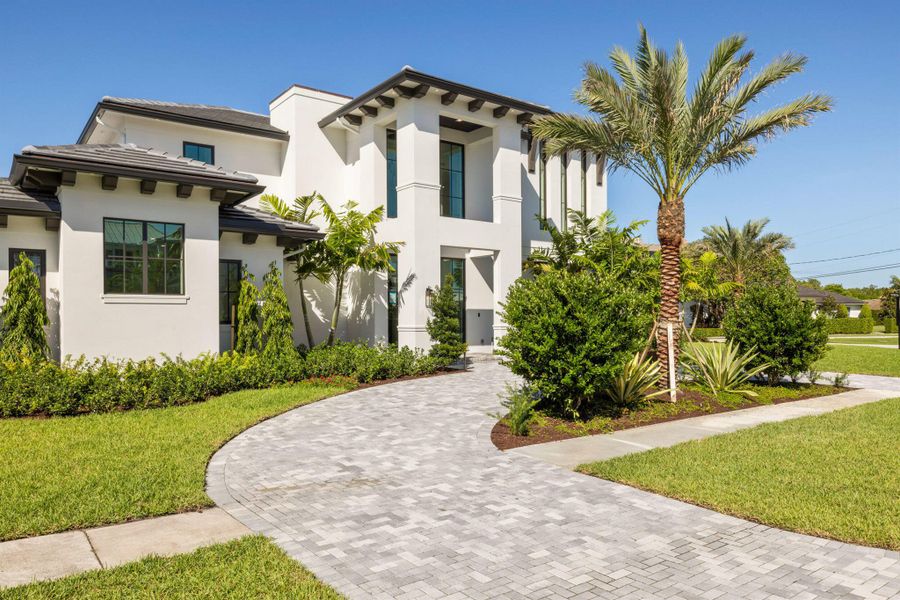 Exterior details and patio area of a home in , North Palm Beach (Image 37). Exterior details and patio area of a home in , North Palm Beach (Image 37).