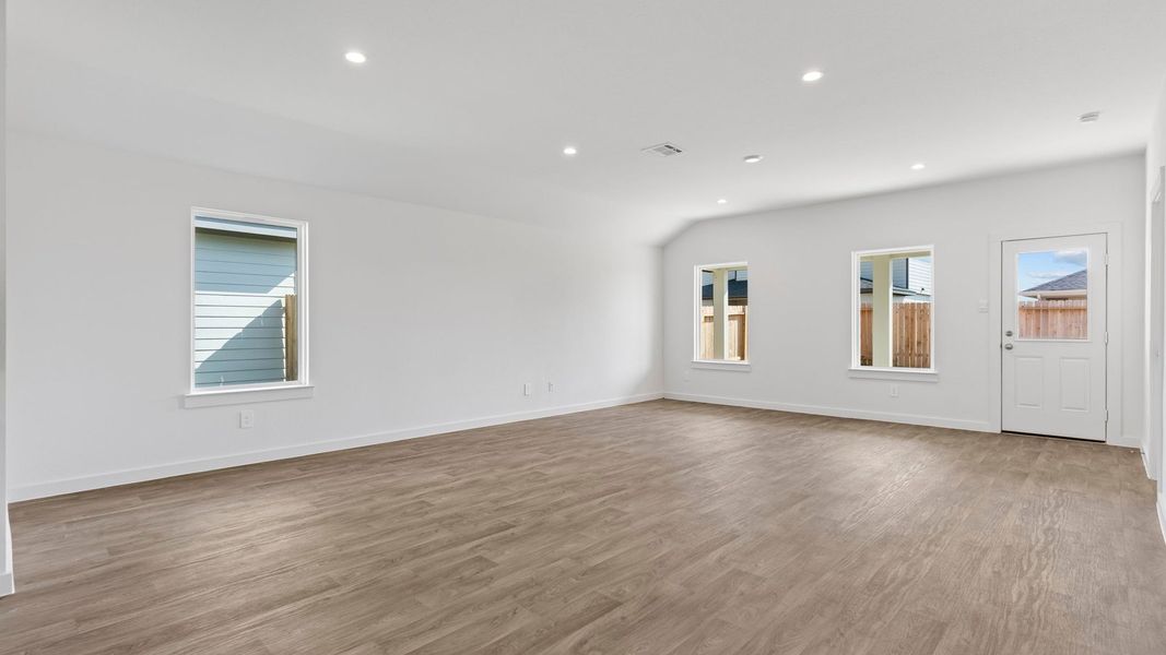 Spacious, unfurnished interior of a new home in Evergreen, Rosenberg (Image 20). Spacious, unfurnished interior of a new home in Evergreen, Rosenberg (Image 20).
