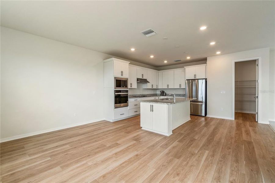 Furnished interior view inside a new home in , Orlando (Image 5).