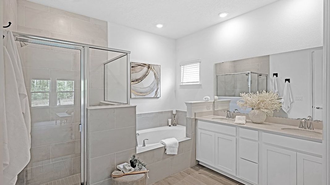 3535 Topaz Owners Bath F1 Base2 9 24 25