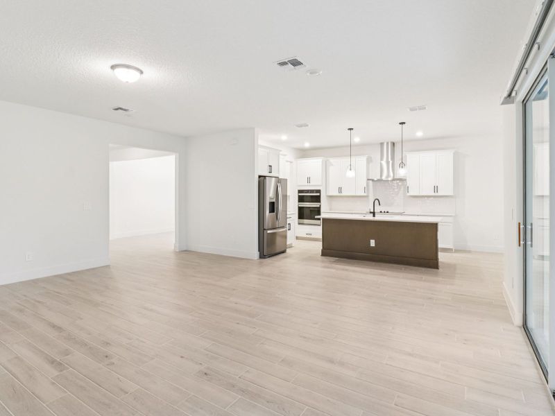 Spacious, unfurnished interior of a new home in Ridgehaven - Reserve Series, Ormond Beach (Image 8).