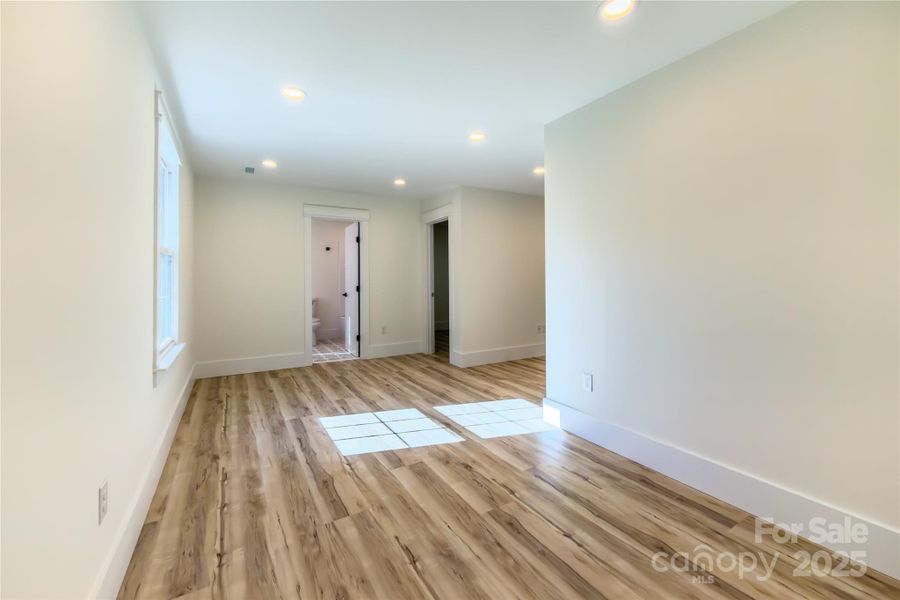 Spacious, unfurnished interior of a new home in , Hickory (Image 36).