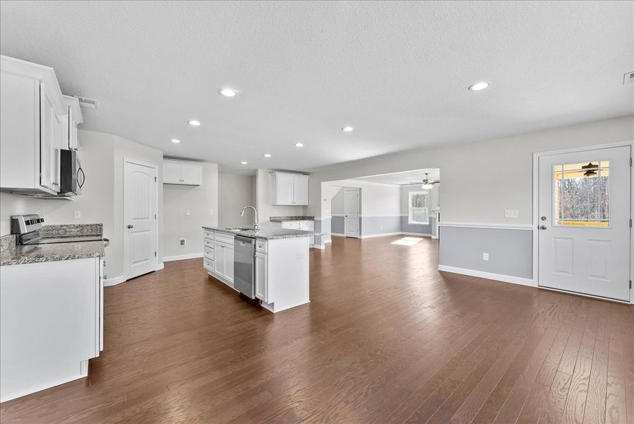 Representative unfurnished interior of a home built from the Emilia by Enchanted Homes in Messer Farms, Inman (Image 16). Representative unfurnished interior of a home built from the Emilia by Enchanted Homes in Messer Farms, Inman (Image 16).
