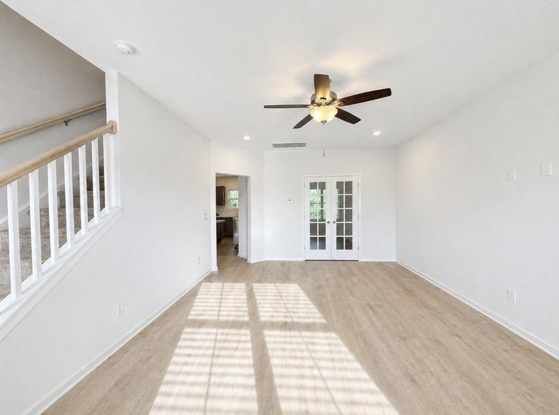 Spacious, unfurnished interior of a new home in Wheatfield, Shelbyville (Image 7).