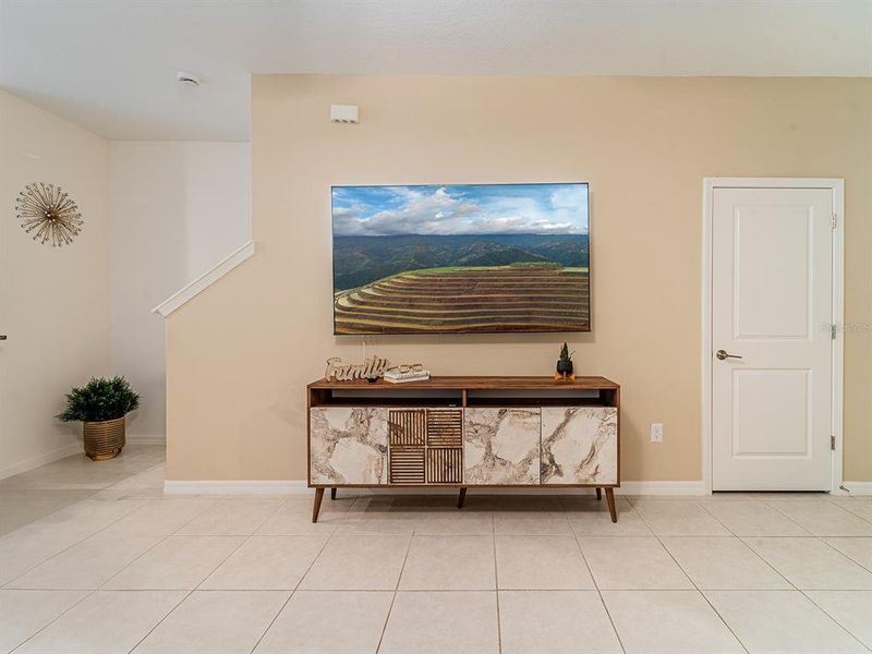 Furnished interior view inside a new home in , Land O' Lakes (Image 12).