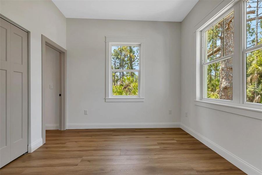Spacious, unfurnished interior of a new home in , Port Charlotte (Image 18).