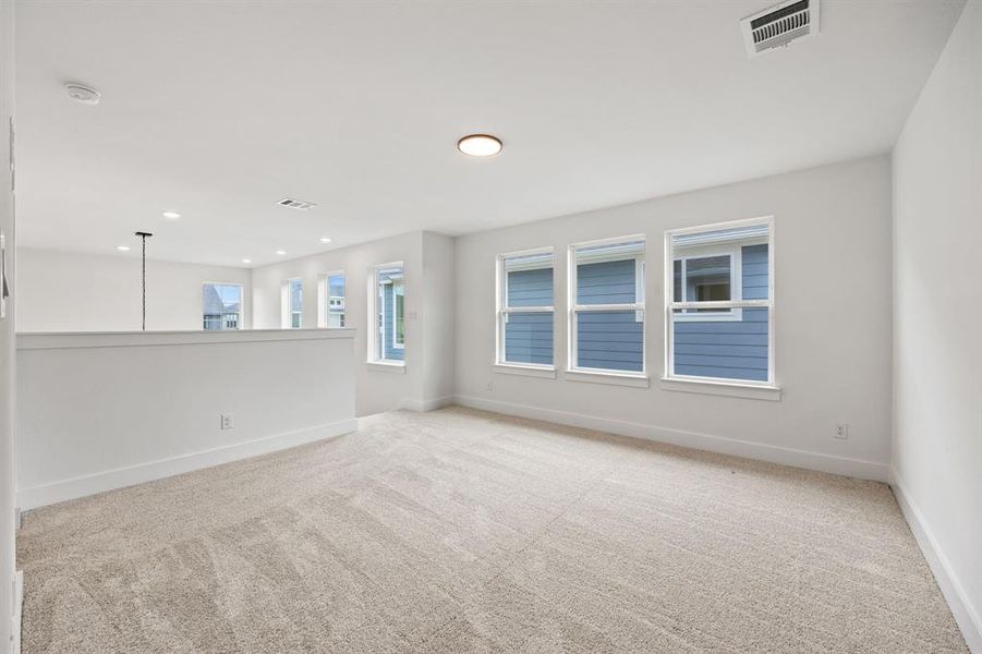 Spacious, unfurnished interior of a new home in North Square at Uptown, Celina (Image 16).