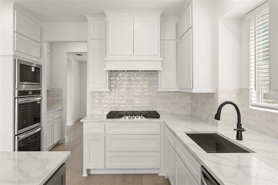 425 Curtiss - Kitchen (3) 425 Curtiss - Kitchen (3)