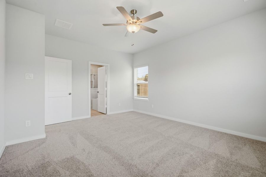 Spacious, unfurnished interior of a new home in Martha's Vineyard, Alvin (Image 13). Spacious, unfurnished interior of a new home in Martha's Vineyard, Alvin (Image 13).